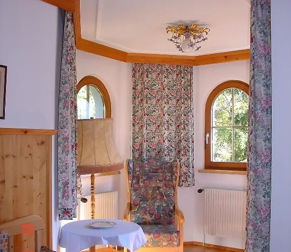 Waldpension Goschlseben גרונאו אים אלמטל